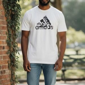 Adidas Men's White Tee with Black Graphic Adidas Xl NWT